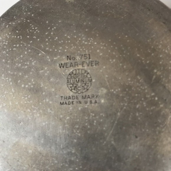 Vintage Wear Ever Saucepan 751 1 Qt. USA Made Heavy Aluminum Pot with Lid - Picture 15 of 15
